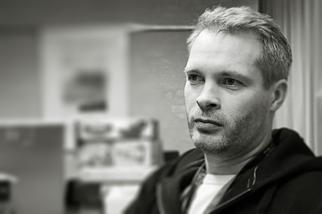 Tobias Næsborg har kørt Danmarks største webshop for special-brætspil, men har valgt at give stafetten videre til Claus Møller Jensen